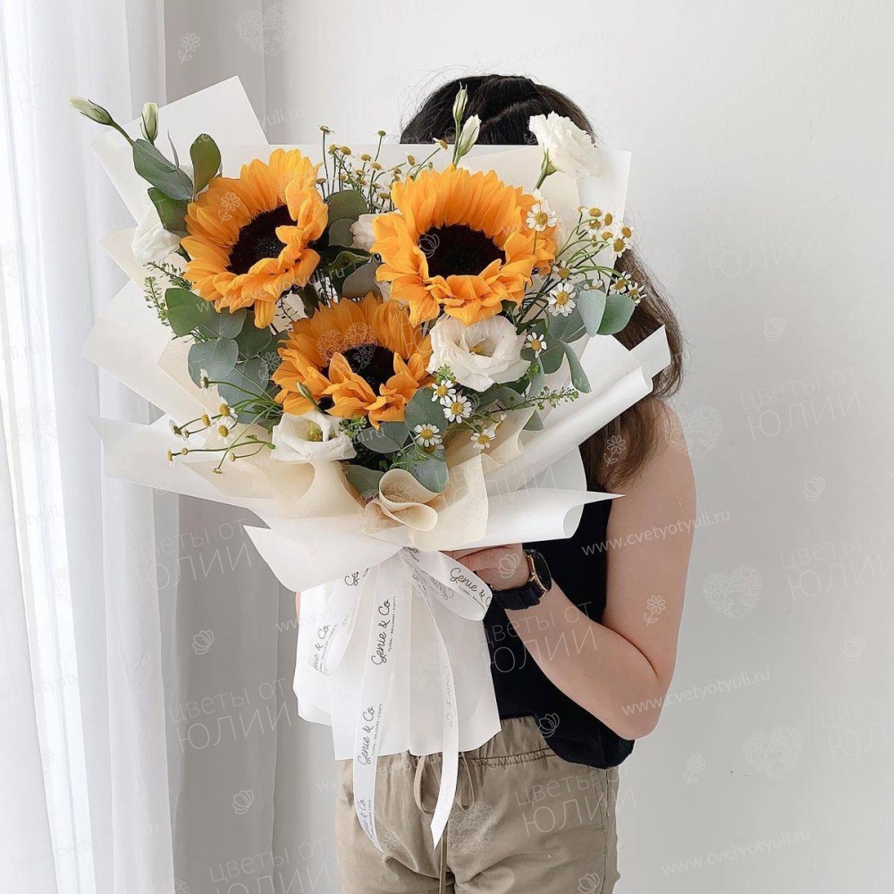 Букет сборный с подсолнухом "Солнце осени"