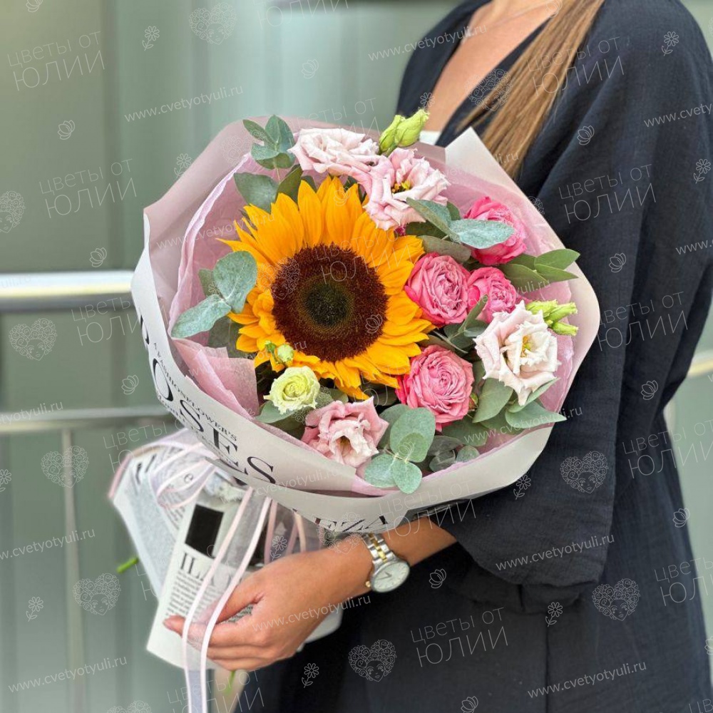 Букет из гелиантуса и эустом "Поцелуй осени"