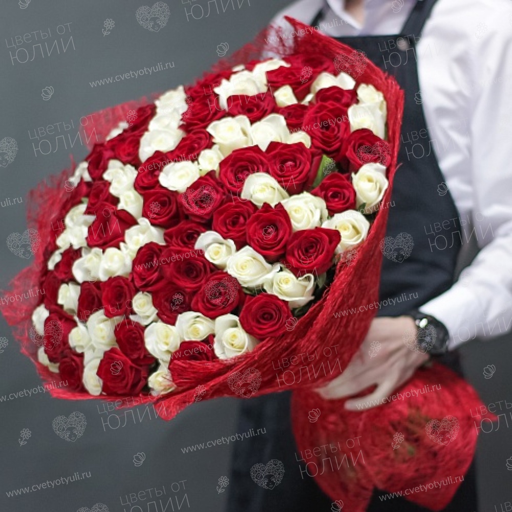 Букет 101 красно-белая роза 70см