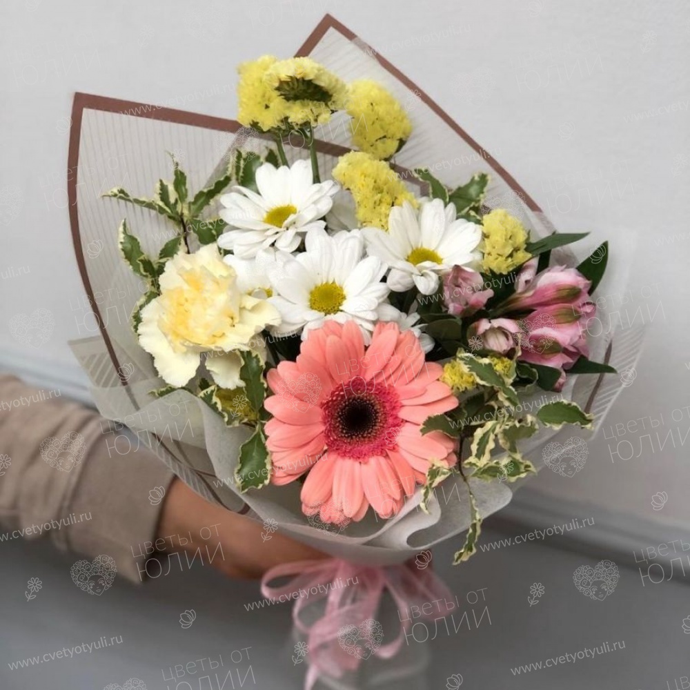 Букет гербер и хризантем Приятное мгновенье