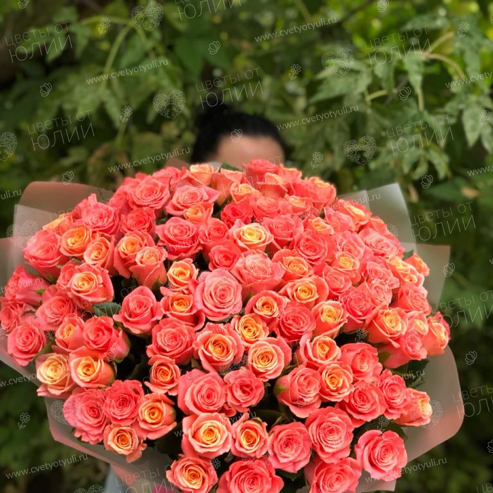 Букет из 101 персиковой розы