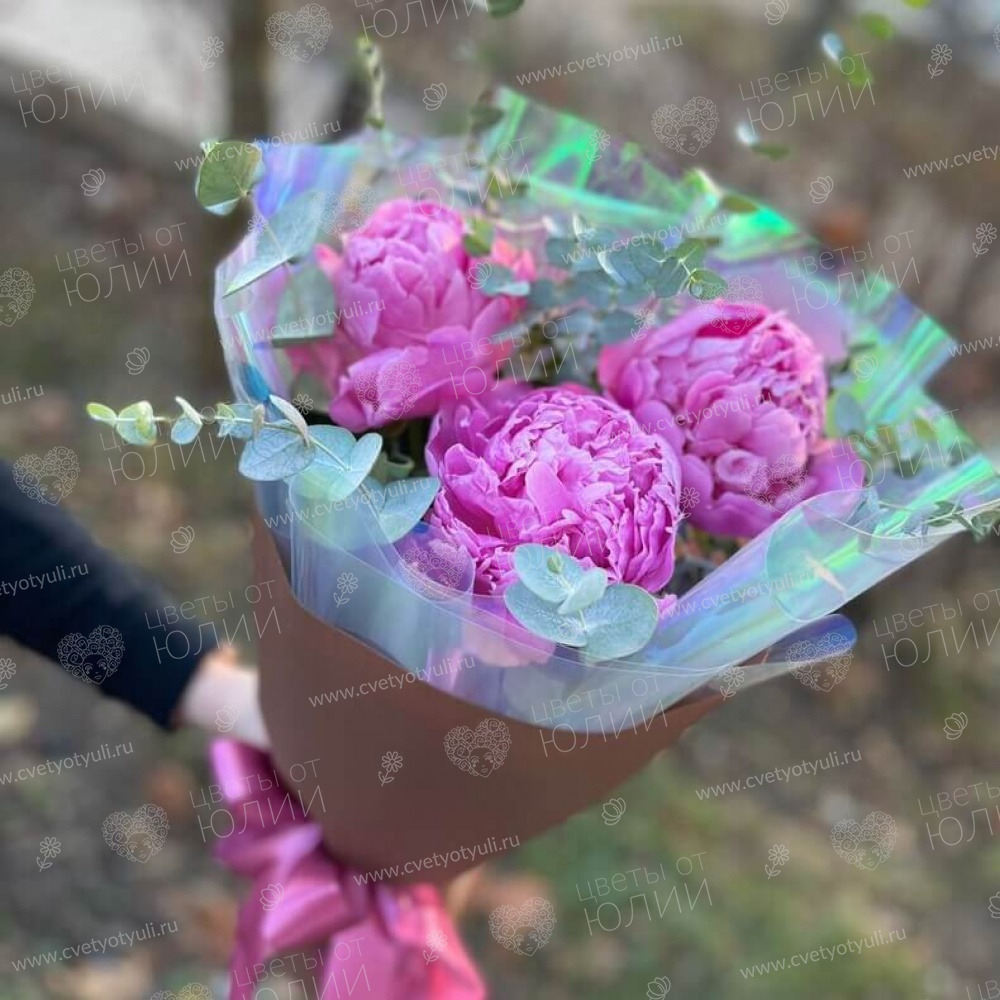 Букет из 3 пионов