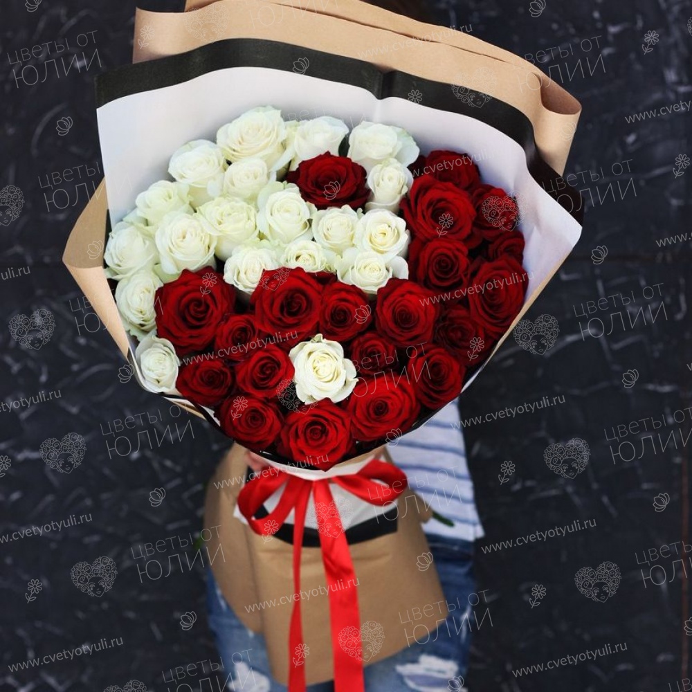 Букет из 41 розы Инь-Янь