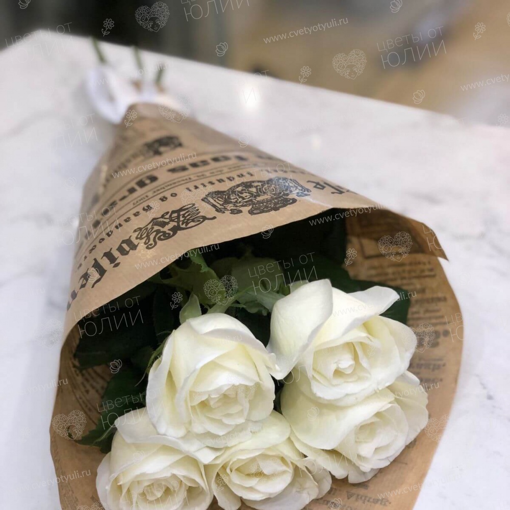 Букет из 5 белых роз