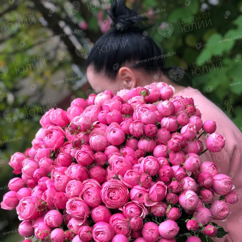Букет из 51 кустовой пионовидной розы