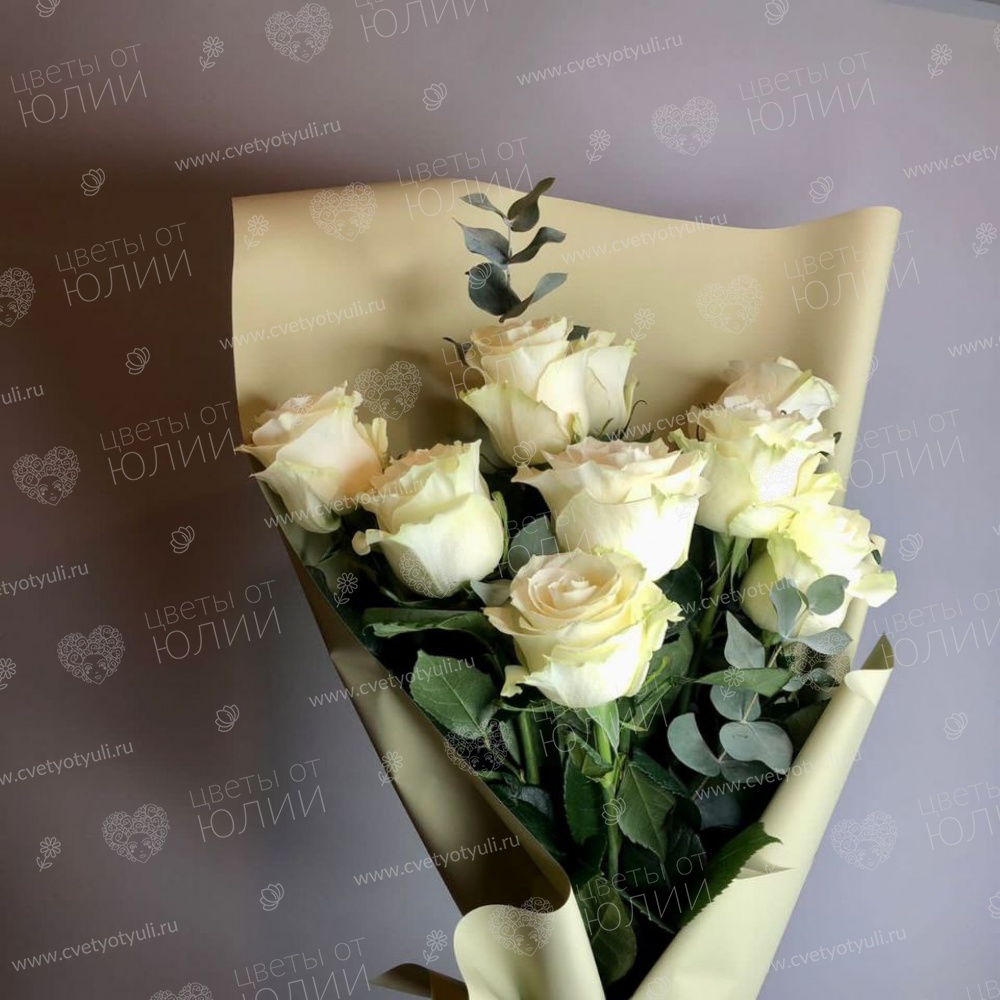 Букет из 9 белых роз 80 см