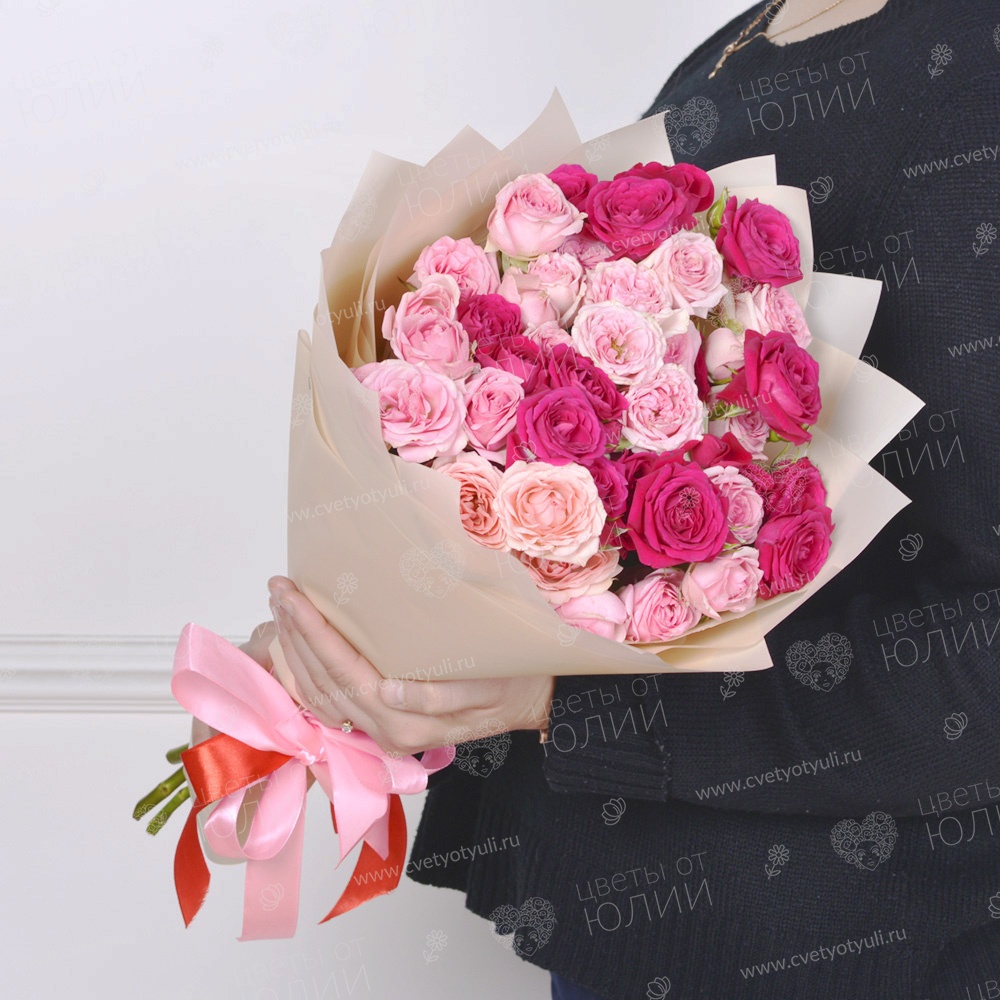 Букет из 9 нежных кустовых роз