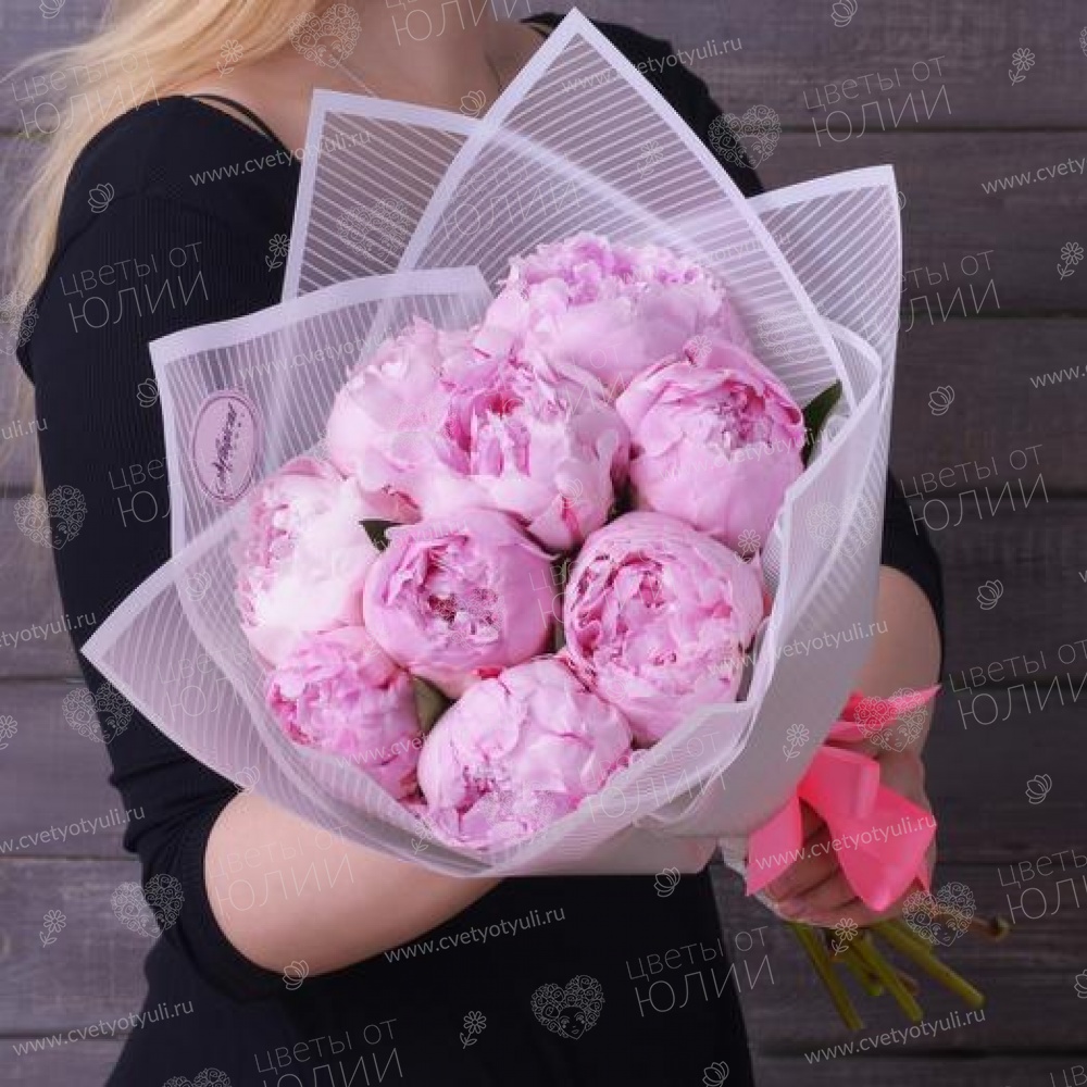 Букет из 9 пионов
