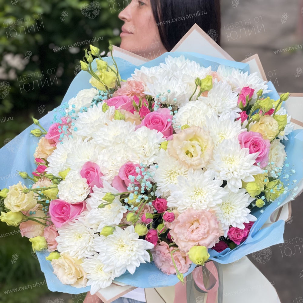 Букет из хризантем и роз Анфиса