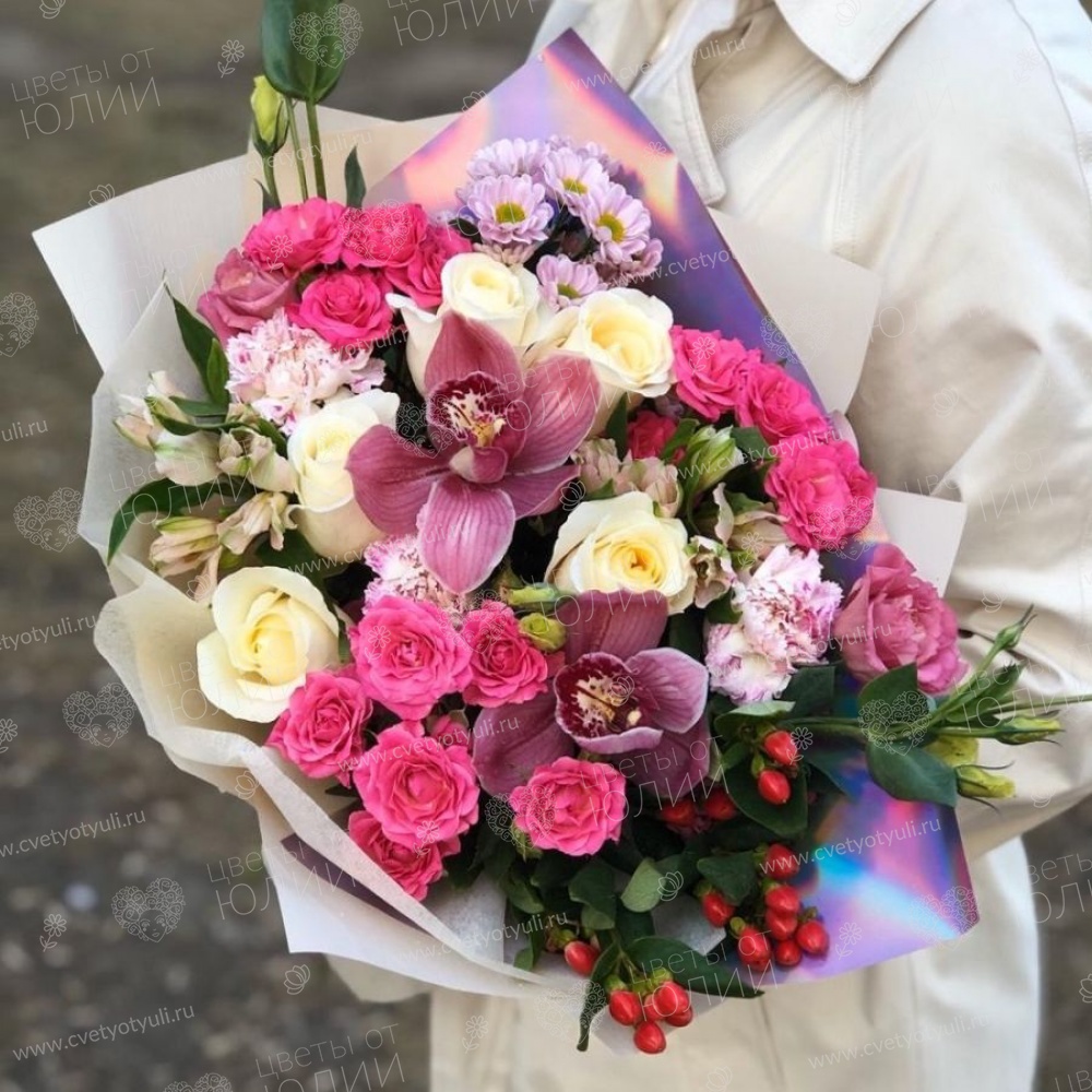 Букет из роз и альстромерий Динеро