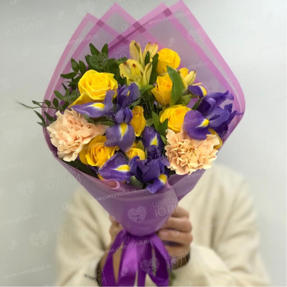 Букет из роз и альстромерий Лучик
