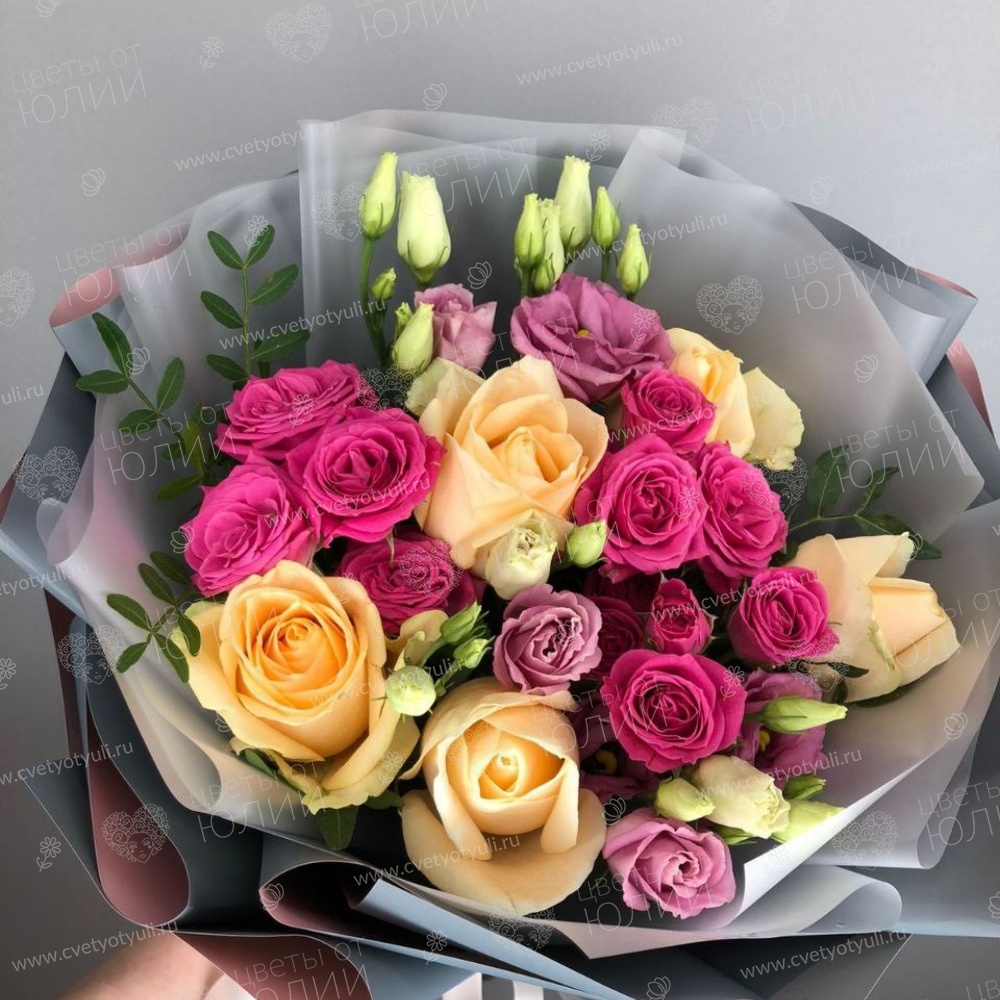 Букет из роз и эустомы Отличное настроение