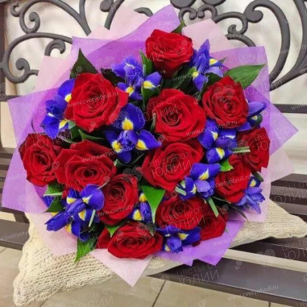 Букет из роз и ирисов Лучший подарок