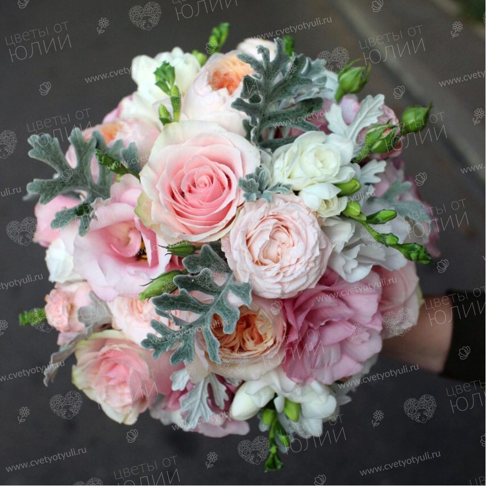 Букет невесты из роз и эустомы №371