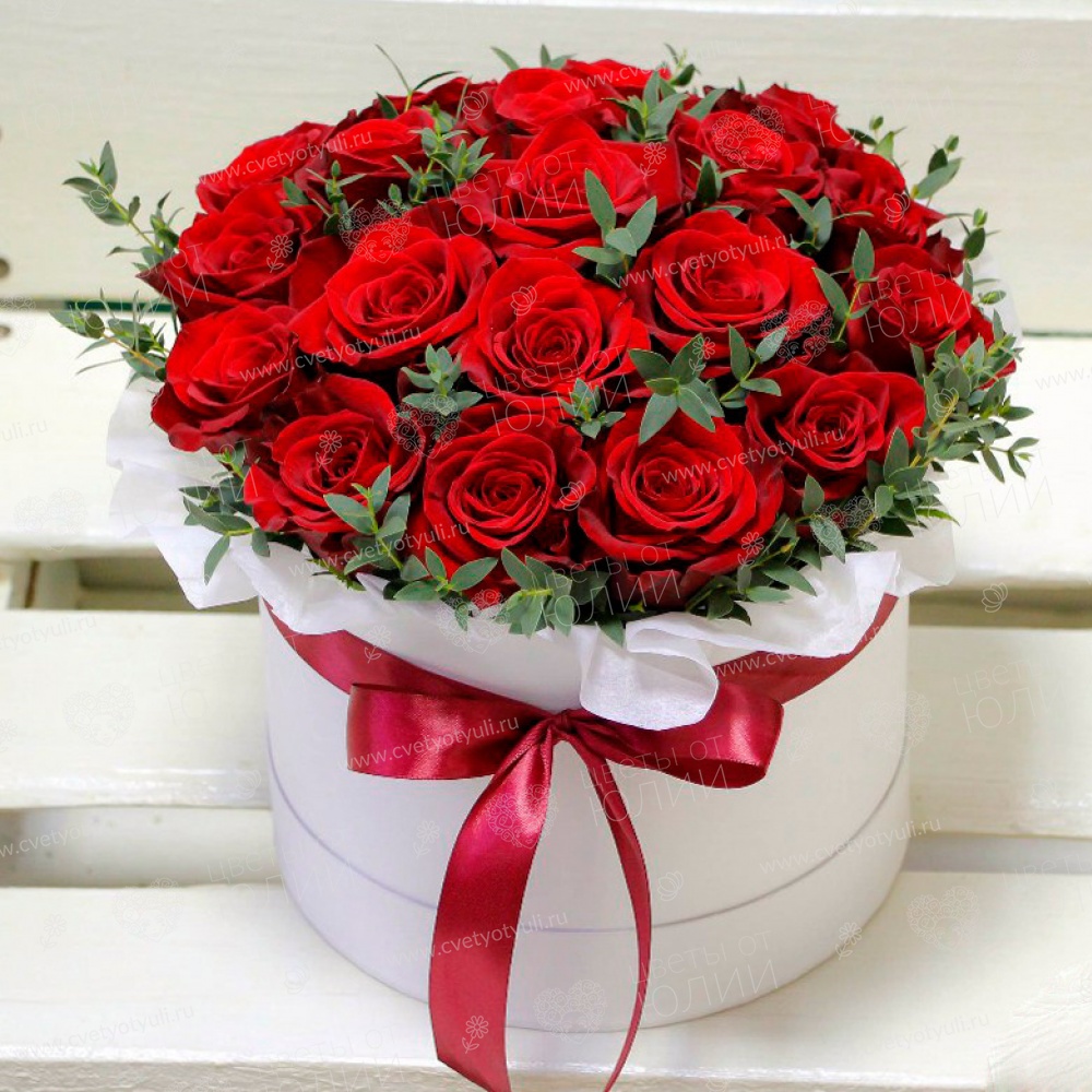 Коробка из роз и эвкалипта Люция