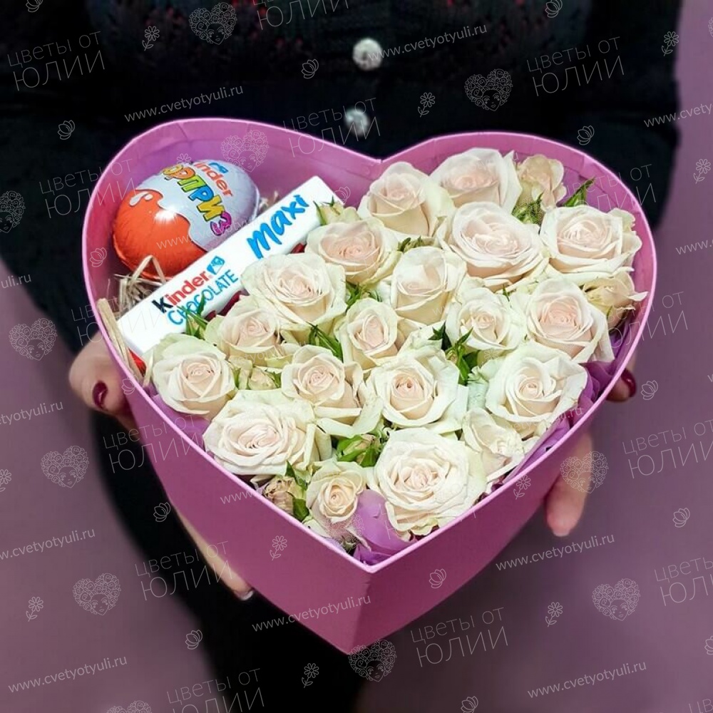 Коробка из роз и киндера Приятный сюрприз