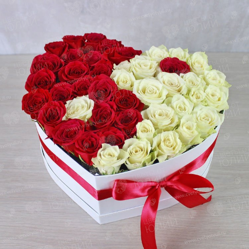 Коробка из роз Сердце Инь-Янь