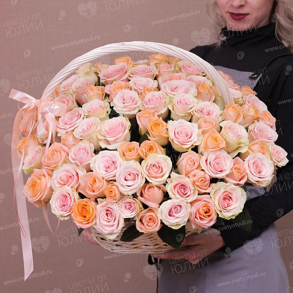 Корзина из 101 кремовой розы