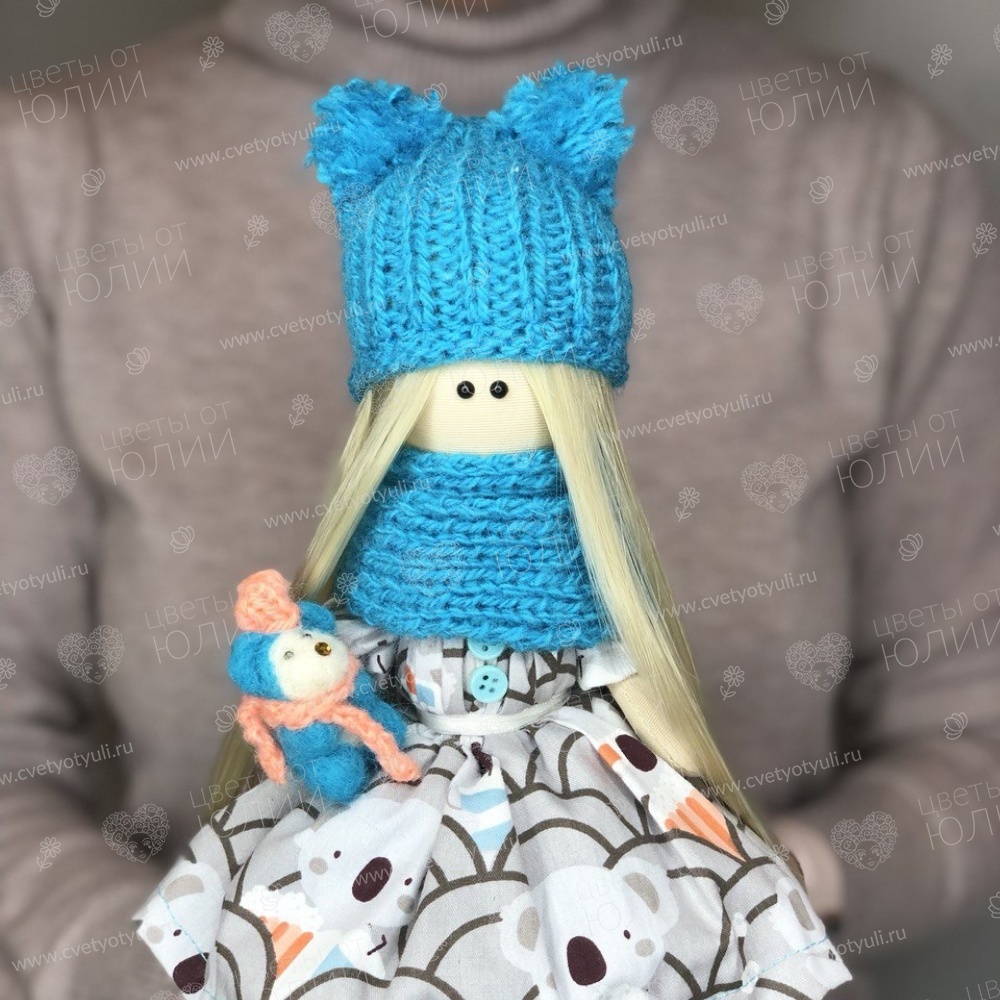 Кукла-тильда ручной работы "Девочка с голубой собакой"