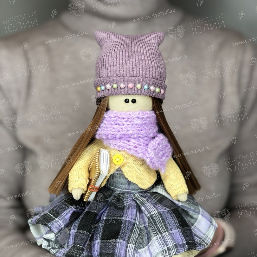 Кукла-тильда ручной работы "Девочка с книгой"