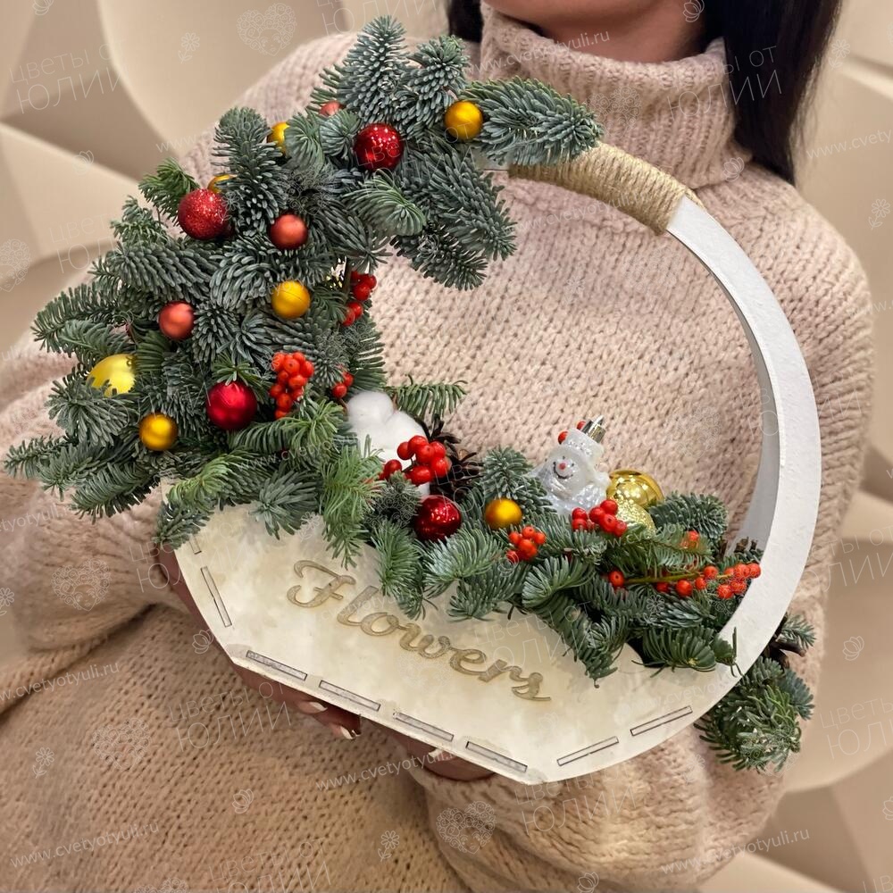 Новогодняя композиция Ёлки и Ягоды