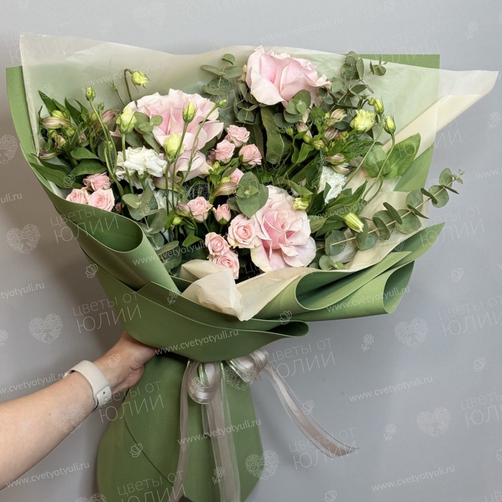 Букет сборный "Розовый оазис"