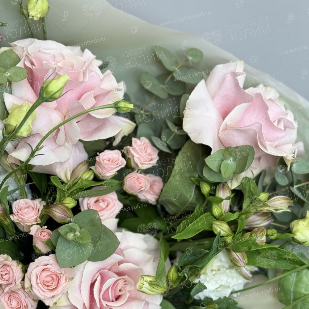 Букет сборный "Розовый оазис"