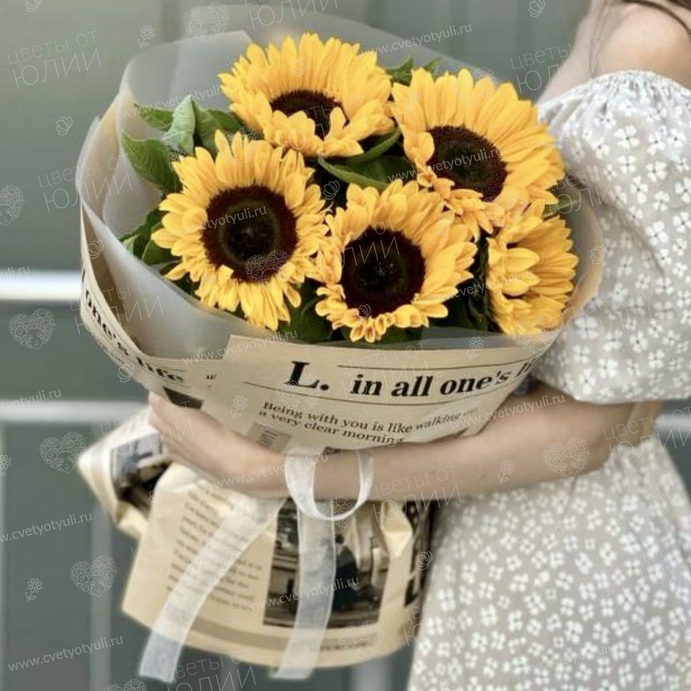Букет из 5 подсолнухов