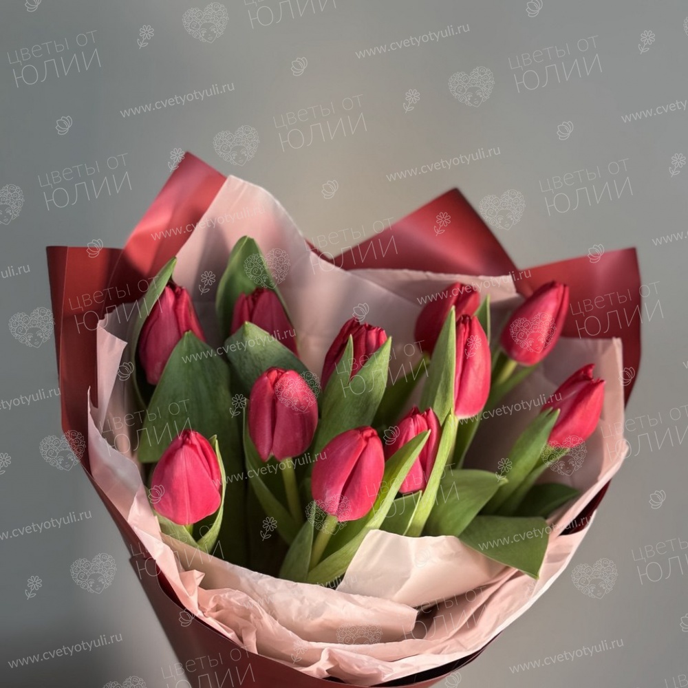 Букет из 11 красных тюльпанов