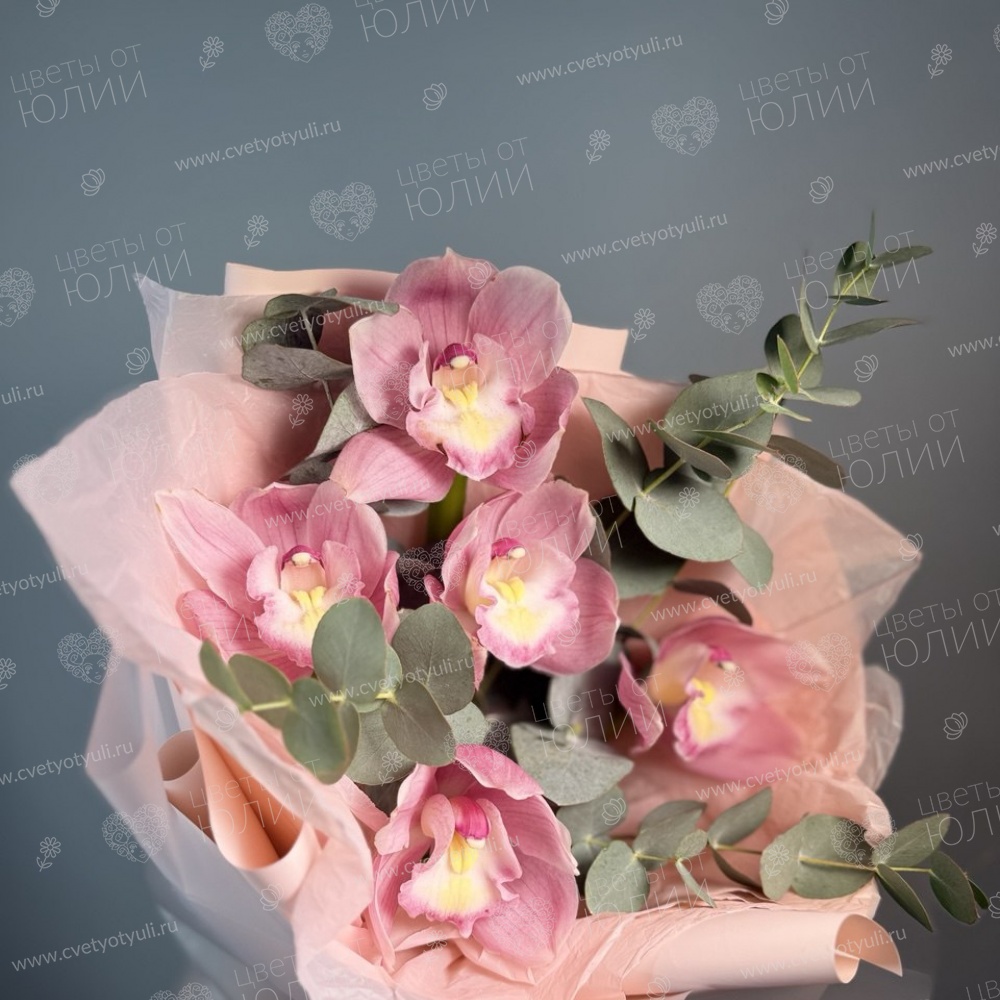 Букет "Розовая нежность" из 5 орхидей