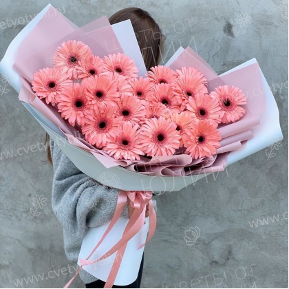 Букет 21 розовая гербера