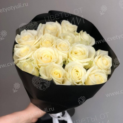 Букет из 15 белых роз