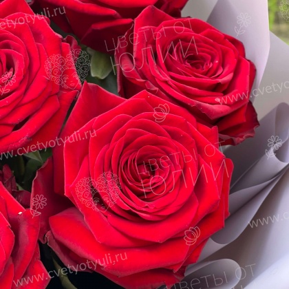 Букет из 15 красных роз 50 см