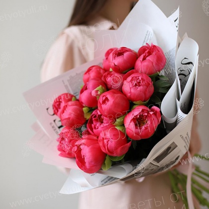 Букет из 15 пионов Коралл