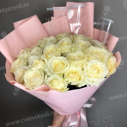 Букет из 25 белых роз
