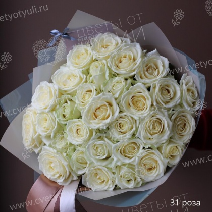 Букет из 31 белой розы 50 см
