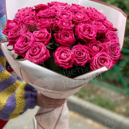Букет из 31 розовой розы 50см