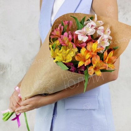 Букет из 5 альстромерий микс