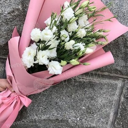 Букет из 7 лизиантусов Валенсия