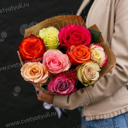 Букет из 9 роз ассорти 50 см