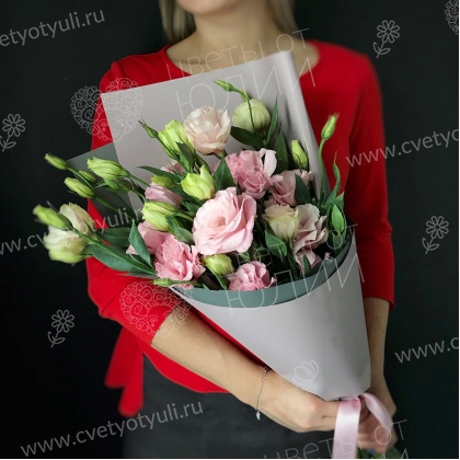 Букет из 9 веток эустомы