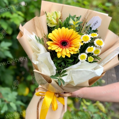 Букет из гербер и хризантем Незабудка