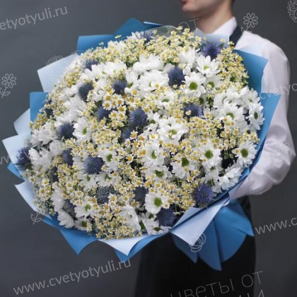 Букет из хризантем и ромашек Глазурь