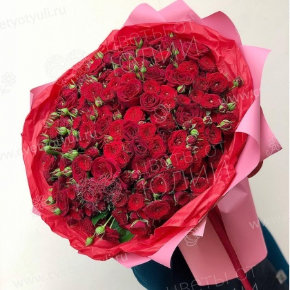 Букет из красной кустовой розы Камилла