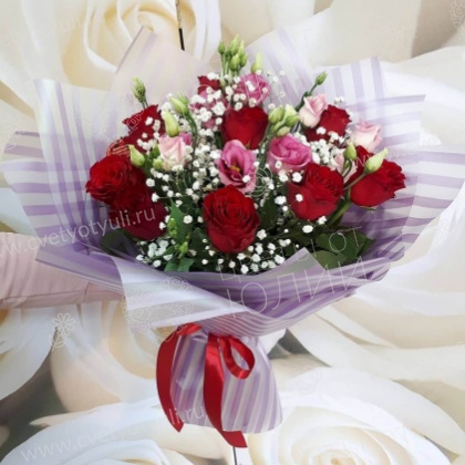 Букет из роз и эустом Вероничка