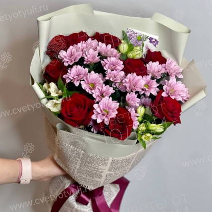 Букет из роз и хризантем Редс