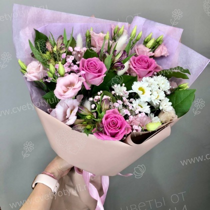 Букет из роз, эустомы и альстромерий Сказка