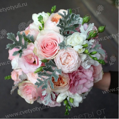 Букет невесты из роз и эустомы №371