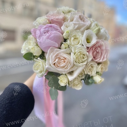 Букет невесты из роз и пионов  №367