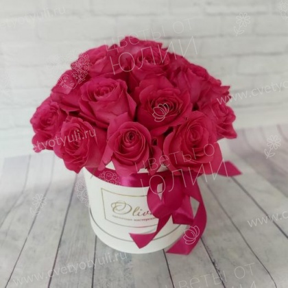 Коробка из 19 роз Малинка